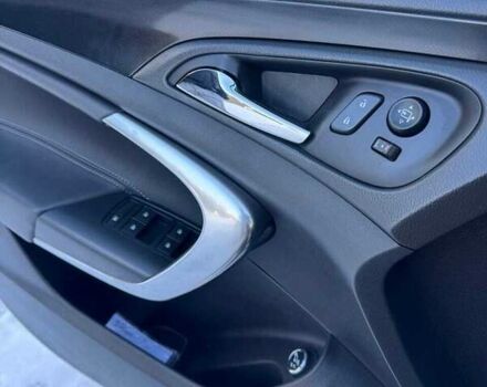 Чорний Опель Інсігнія, об'ємом двигуна 1.96 л та пробігом 165 тис. км за 12850 $, фото 9 на Automoto.ua