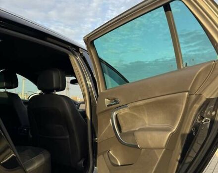 Черный Опель Инсигния, объемом двигателя 2 л и пробегом 160 тыс. км за 11900 $, фото 8 на Automoto.ua