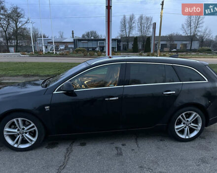 Черный Опель Инсигния, объемом двигателя 1.96 л и пробегом 270 тыс. км за 13200 $, фото 2 на Automoto.ua