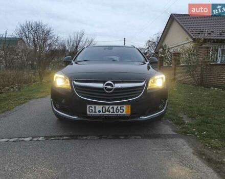 Черный Опель Инсигния, объемом двигателя 1.96 л и пробегом 255 тыс. км за 10999 $, фото 2 на Automoto.ua