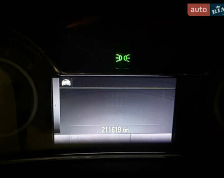 Черный Опель Инсигния, объемом двигателя 1.6 л и пробегом 211 тыс. км за 10900 $, фото 9 на Automoto.ua