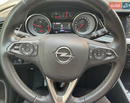 Черный Опель Инсигния, объемом двигателя 1.6 л и пробегом 190 тыс. км за 15800 $, фото 5 на Automoto.ua