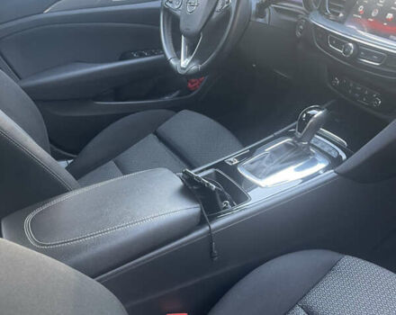 Черный Опель Инсигния, объемом двигателя 1.6 л и пробегом 190 тыс. км за 15800 $, фото 70 на Automoto.ua