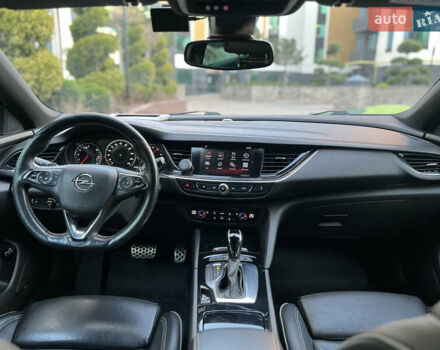 Черный Опель Инсигния, объемом двигателя 1.96 л и пробегом 241 тыс. км за 15900 $, фото 6 на Automoto.ua