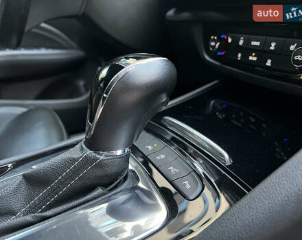 Черный Опель Инсигния, объемом двигателя 1.96 л и пробегом 241 тыс. км за 15900 $, фото 10 на Automoto.ua