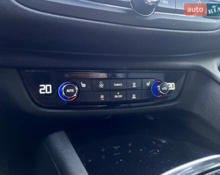 Черный Опель Инсигния, объемом двигателя 1.96 л и пробегом 241 тыс. км за 15900 $, фото 11 на Automoto.ua