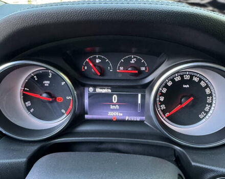 Чорний Опель Інсігнія, об'ємом двигуна 1.96 л та пробігом 240 тис. км за 13999 $, фото 12 на Automoto.ua