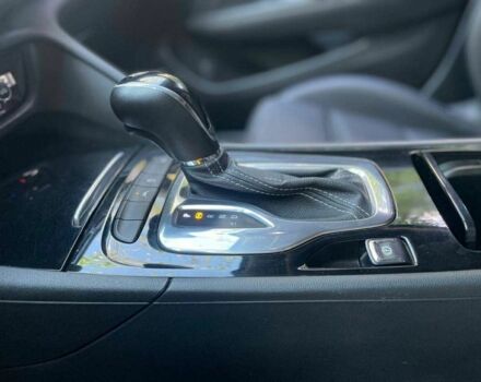 Чорний Опель Інсігнія, об'ємом двигуна 2 л та пробігом 180 тис. км за 15500 $, фото 2 на Automoto.ua