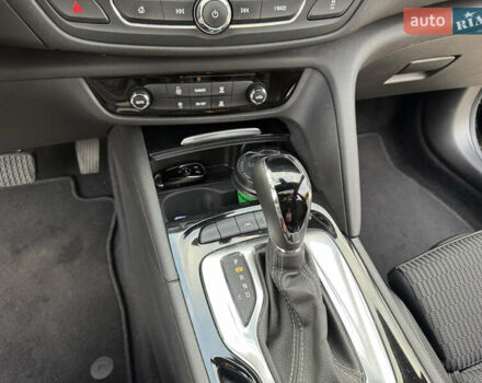 Чорний Опель Інсігнія, об'ємом двигуна 1.96 л та пробігом 213 тис. км за 18422 $, фото 25 на Automoto.ua