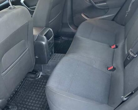 Черный Опель Инсигния, объемом двигателя 1.96 л и пробегом 196 тыс. км за 10999 $, фото 5 на Automoto.ua