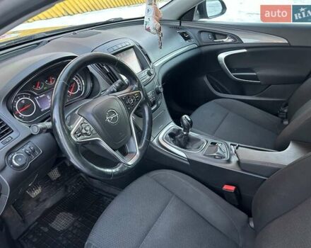 Черный Опель Инсигния, объемом двигателя 1.96 л и пробегом 196 тыс. км за 10999 $, фото 4 на Automoto.ua