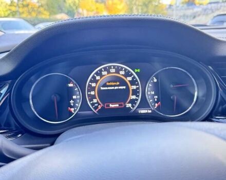 Черный Опель Инсигния, объемом двигателя 1.96 л и пробегом 118 тыс. км за 19900 $, фото 7 на Automoto.ua