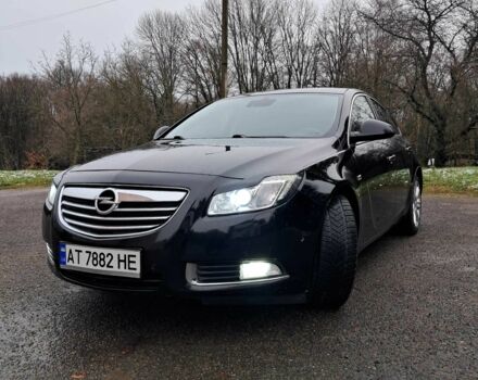 Чорний Опель Інсігнія, об'ємом двигуна 2 л та пробігом 290 тис. км за 7200 $, фото 1 на Automoto.ua