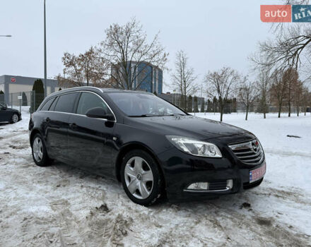 Черный Опель Инсигния, объемом двигателя 1.6 л и пробегом 204 тыс. км за 8000 $, фото 1 на Automoto.ua