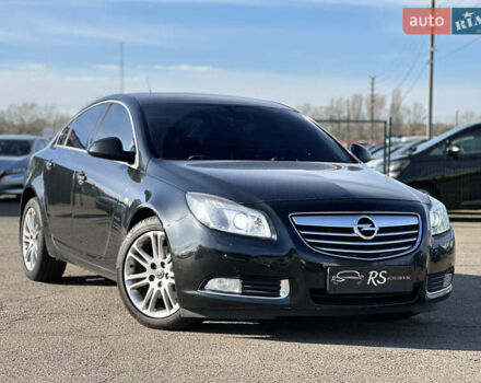Чорний Опель Інсігнія, об'ємом двигуна 2 л та пробігом 263 тис. км за 8500 $, фото 1 на Automoto.ua