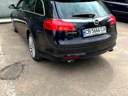 Чорний Опель Інсігнія, об'ємом двигуна 2.8 л та пробігом 300 тис. км за 8000 $, фото 1 на Automoto.ua