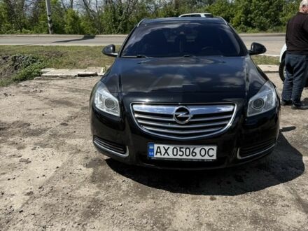 Черный Опель Инсигния, объемом двигателя 2 л и пробегом 204 тыс. км за 7000 $, фото 1 на Automoto.ua