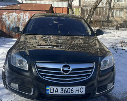 Черный Опель Инсигния, объемом двигателя 1.6 л и пробегом 226 тыс. км за 7700 $, фото 1 на Automoto.ua