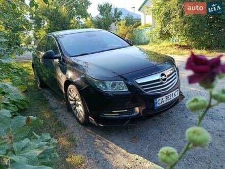 Черный Опель Инсигния, объемом двигателя 2 л и пробегом 240 тыс. км за 5986 $, фото 1 на Automoto.ua