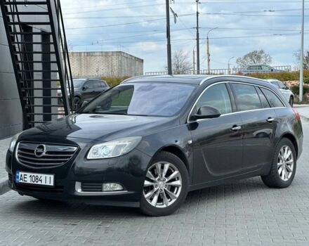 Черный Опель Инсигния, объемом двигателя 2 л и пробегом 160 тыс. км за 6300 $, фото 1 на Automoto.ua