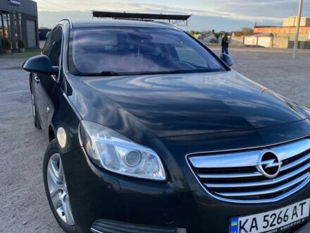 Опель Інсігнія 2010 у Рівному на Automoto.ua Чорний Опель Інсігнія, об'ємом двигуна 2 л та пробігом 320 тис. км за 6500 $, фото 1 на Automoto.ua