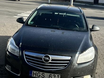 Опель Инсигния 2010 в Павлограде на Automoto.ua Черный Опель Инсигния, объемом двигателя 2 л и пробегом 500 тыс. км за 3800 $, фото 1 на Automoto.ua
