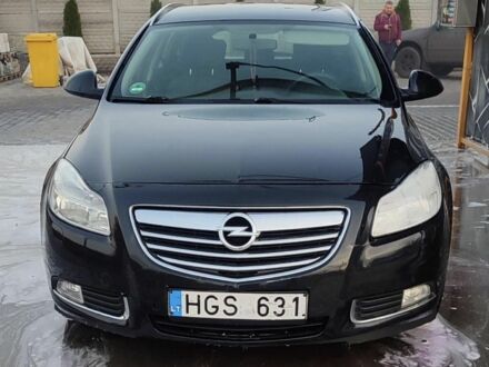 Черный Опель Инсигния, объемом двигателя 2 л и пробегом 500 тыс. км за 3800 $, фото 1 на Automoto.ua