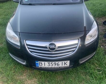 Чорний Опель Інсігнія, об'ємом двигуна 2 л та пробігом 250 тис. км за 5500 $, фото 1 на Automoto.ua