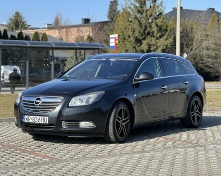 Чорний Опель Інсігнія, об'ємом двигуна 2 л та пробігом 270 тис. км за 5000 $, фото 1 на Automoto.ua