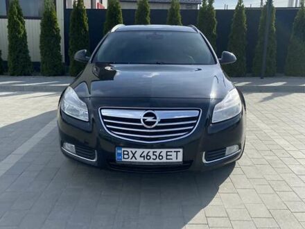 Чорний Опель Інсігнія, об'ємом двигуна 2 л та пробігом 280 тис. км за 8500 $, фото 1 на Automoto.ua