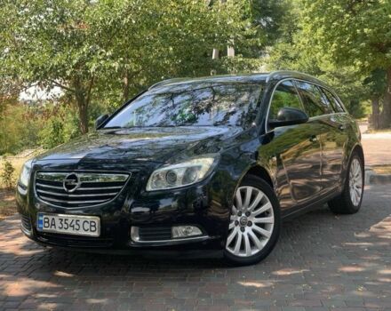 Чорний Опель Інсігнія, об'ємом двигуна 2 л та пробігом 225 тис. км за 6765 $, фото 1 на Automoto.ua