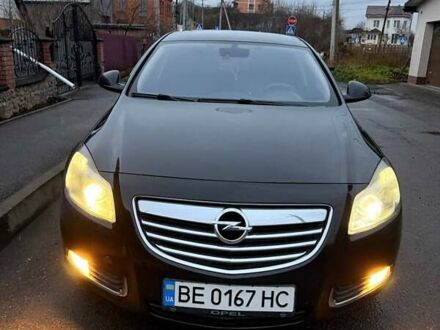 Черный Опель Инсигния, объемом двигателя 2 л и пробегом 209 тыс. км за 8200 $, фото 1 на Automoto.ua