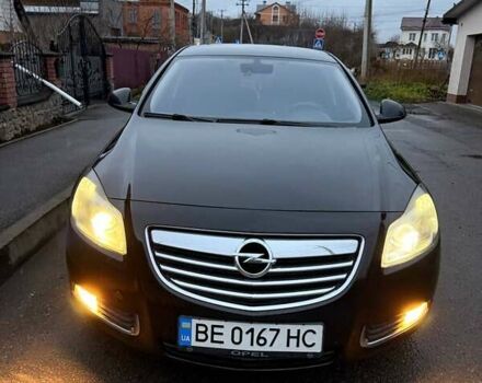 Черный Опель Инсигния, объемом двигателя 2 л и пробегом 209 тыс. км за 8200 $, фото 1 на Automoto.ua