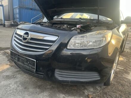 Чорний Опель Інсігнія, об'ємом двигуна 2 л та пробігом 211 тис. км за 1000 $, фото 1 на Automoto.ua