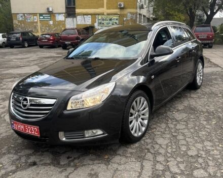 Черный Опель Инсигния, объемом двигателя 2 л и пробегом 333 тыс. км за 10150 $, фото 1 на Automoto.ua