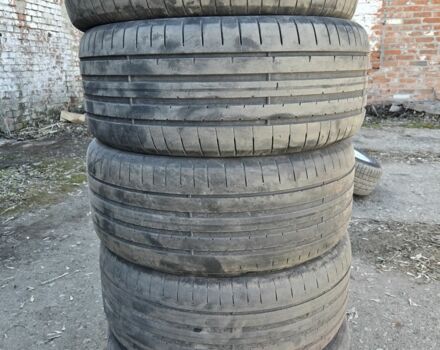 Чорний Опель Інсігнія, об'ємом двигуна 2 л та пробігом 273 тис. км за 7850 $, фото 1 на Automoto.ua