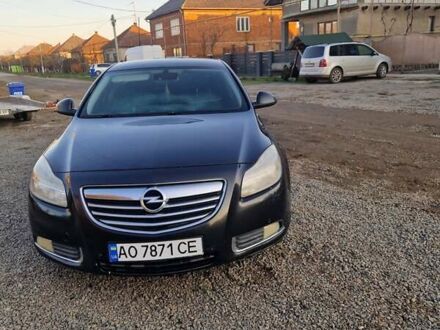Черный Опель Инсигния, объемом двигателя 1.96 л и пробегом 340 тыс. км за 6500 $, фото 1 на Automoto.ua