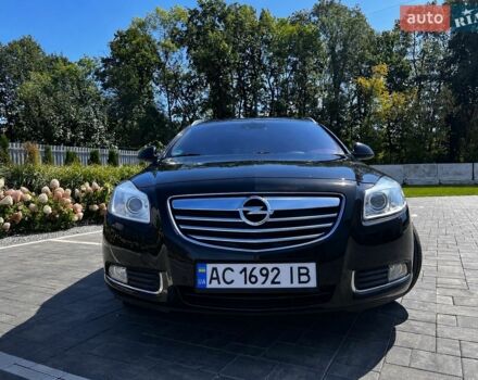 Черный Опель Инсигния, объемом двигателя 2 л и пробегом 232 тыс. км за 8900 $, фото 1 на Automoto.ua