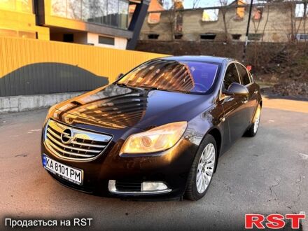 Чорний Опель Інсігнія, об'ємом двигуна 2 л та пробігом 217 тис. км за 8500 $, фото 1 на Automoto.ua