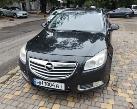 Чорний Опель Інсігнія, об'ємом двигуна 2 л та пробігом 213 тис. км за 8000 $, фото 1 на Automoto.ua