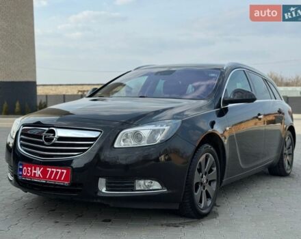 Чорний Опель Інсігнія, об'ємом двигуна 2 л та пробігом 221 тис. км за 8299 $, фото 1 на Automoto.ua