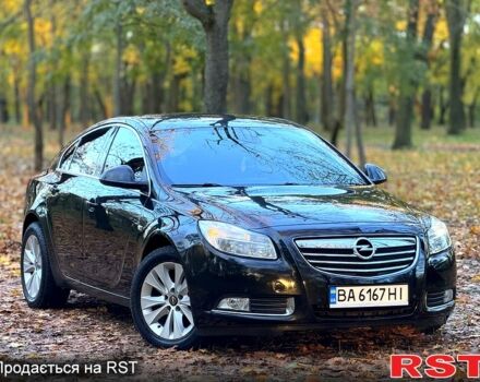 Чорний Опель Інсігнія, об'ємом двигуна 2 л та пробігом 246 тис. км за 9999 $, фото 1 на Automoto.ua