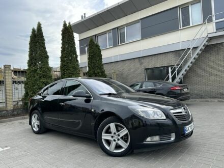 Опель Інсігнія 2012 у Мерефа на Automoto.ua Чорний Опель Інсігнія, об'ємом двигуна 2 л та пробігом 198 тис. км за 9500 $, фото 1 на Automoto.ua