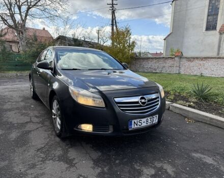 Чорний Опель Інсігнія, об'ємом двигуна 2 л та пробігом 337 тис. км за 3400 $, фото 1 на Automoto.ua
