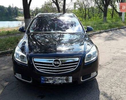 Черный Опель Инсигния, объемом двигателя 2 л и пробегом 220 тыс. км за 9999 $, фото 1 на Automoto.ua