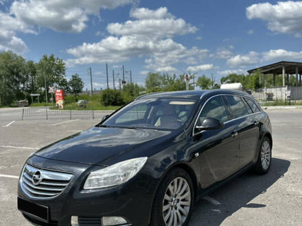 Опель Инсигния 2013 в Львове на Automoto.ua Черный Опель Инсигния, объемом двигателя 1.96 л и пробегом 290 тыс. км за 7999 $, фото 1 на Automoto.ua