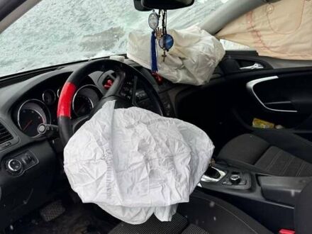 Черный Опель Инсигния, объемом двигателя 2 л и пробегом 270 тыс. км за 3000 $, фото 1 на Automoto.ua