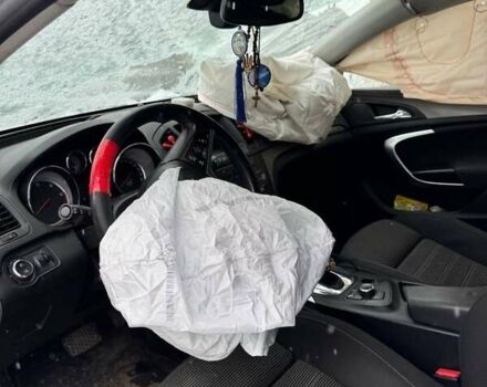 Черный Опель Инсигния, объемом двигателя 2 л и пробегом 270 тыс. км за 3000 $, фото 1 на Automoto.ua