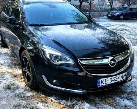 Черный Опель Инсигния, объемом двигателя 2 л и пробегом 218 тыс. км за 10500 $, фото 1 на Automoto.ua