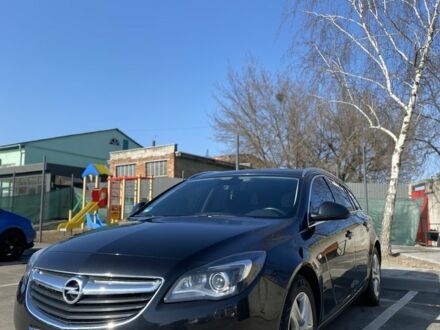 Черный Опель Инсигния, объемом двигателя 2 л и пробегом 240 тыс. км за 250 $, фото 1 на Automoto.ua